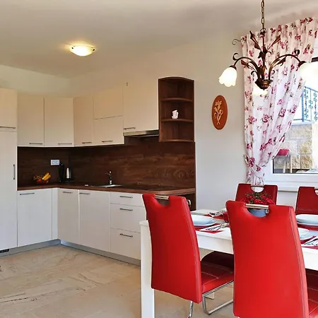 Rebeka By Interhome *